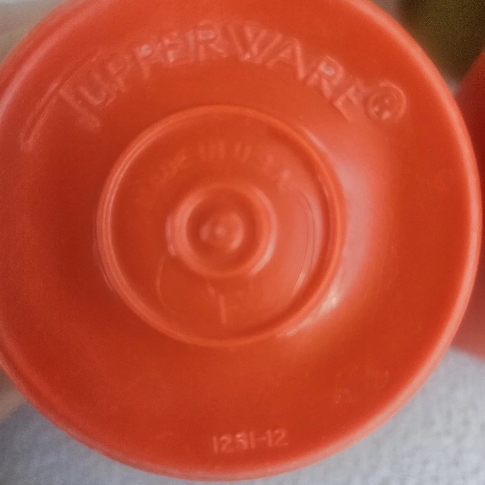Tupperware 8oz 6oz Tumblers Plastic Cups Avocado Green Orange 1320 Set of 4